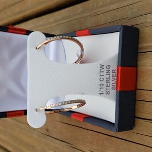 Beautiful earrings ❤ 🤍 💙 🧡 NWB!!